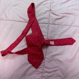 Hermes Elegant Red Patterned Men's Tie